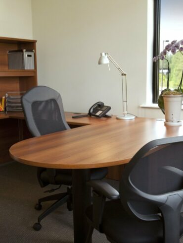 Licence to use Furnished and Serviced Office Suite (with Service Charge)